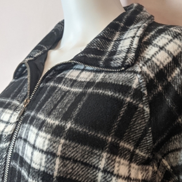 Fashion Nova Soft Plaid Truth Or Daring Full Zip Jacket size Small - Picture 2 of 6